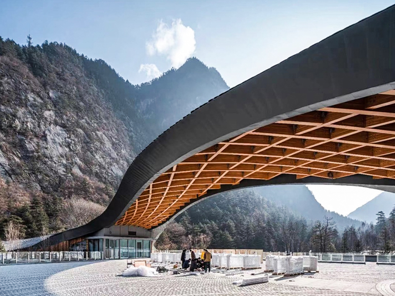 Instalaciones de servicio de estructura de madera para turistas en Jiuzhaigou